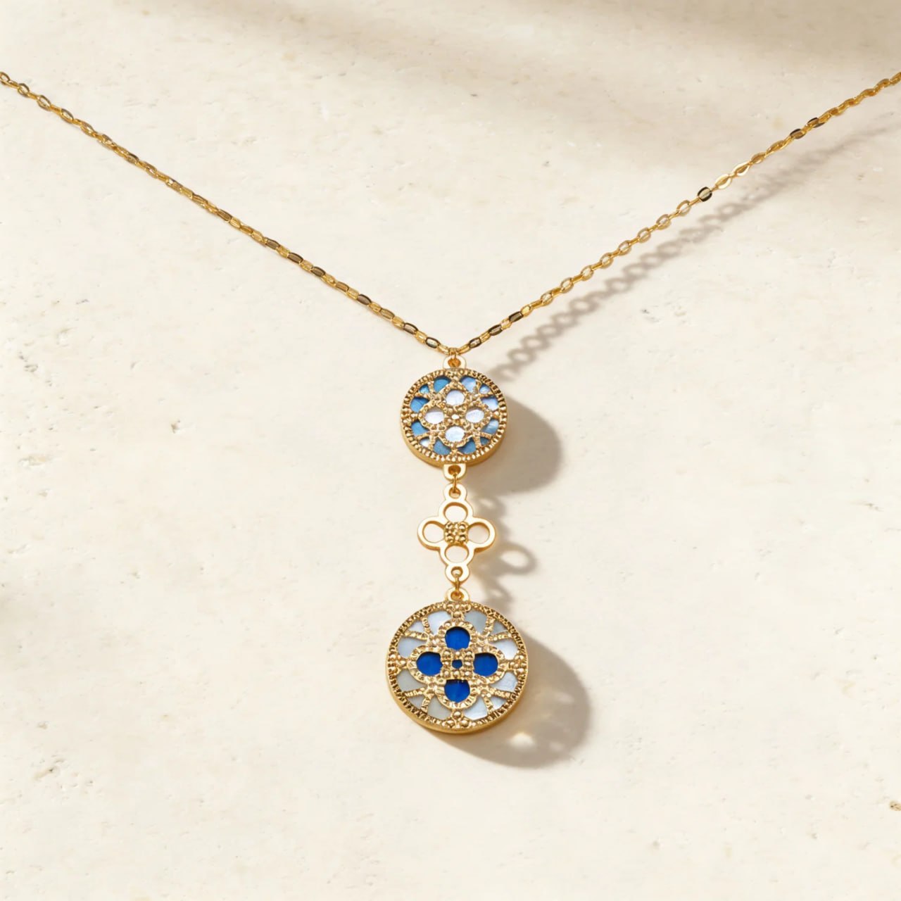 Istanbul Mother Of Pearl Reversible Necklace in 18K Yellow Gold