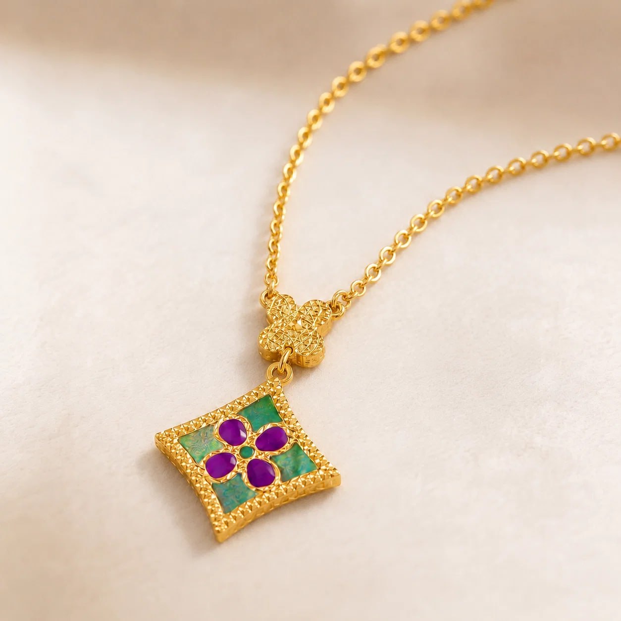 Marrakech Reversible Necklace in 18K Yellow Gold