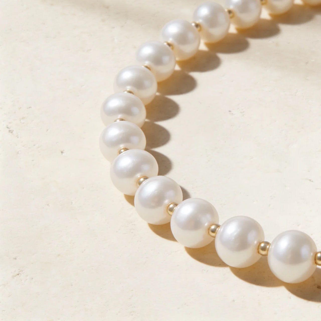 OGL Pearl Necklace in 18K Yellow Gold