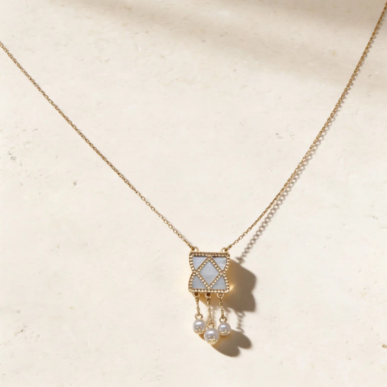 Arabiya Pearl Earring in 18K Yellow Gold